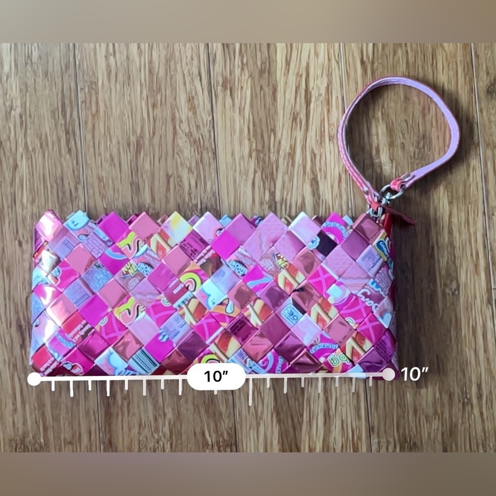 Nahui Ollin Pink Handmade Wrislet - Picture 9 of 10